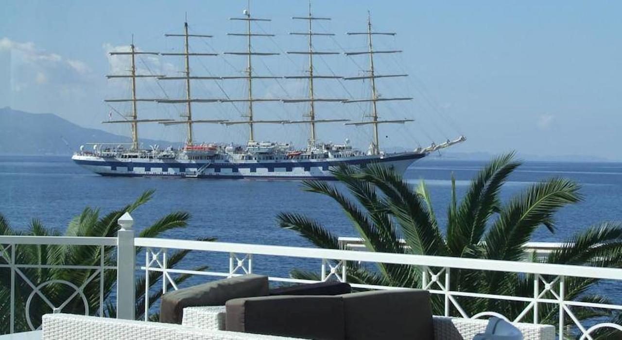 Royal Apartment Luxury Holiday For Queen And King Саранда Экстерьер фото